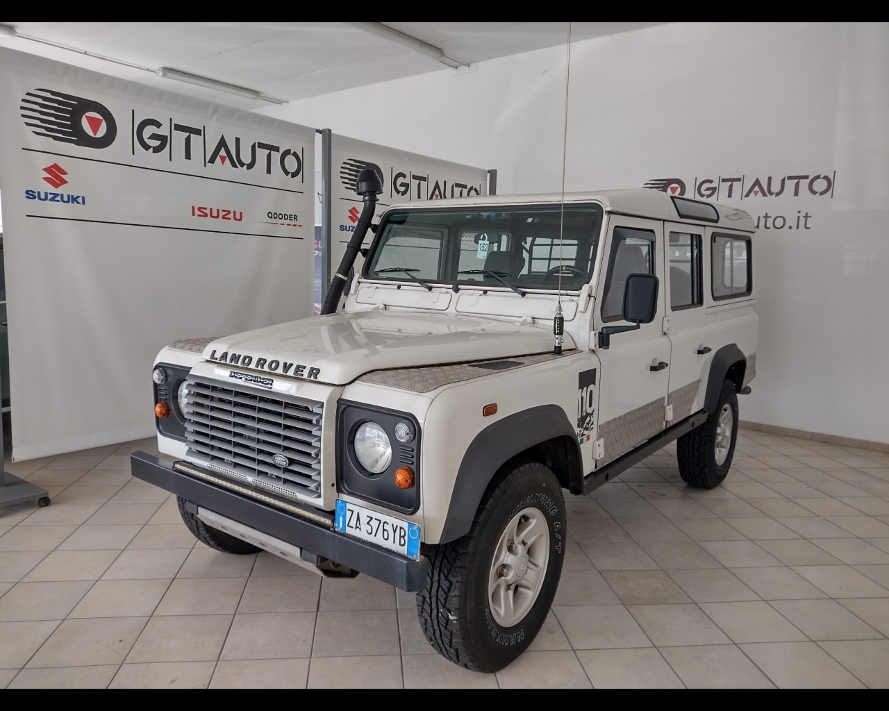 GTAuto LAND ROVER DEFENDER